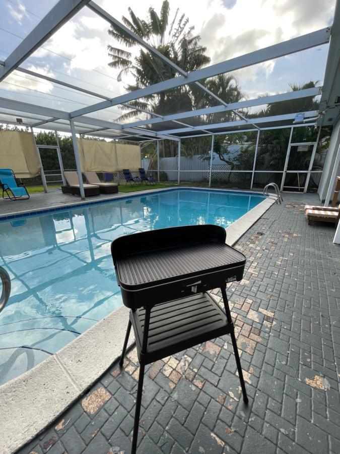 Pool Vacation Villa Hollywood Exteriör bild